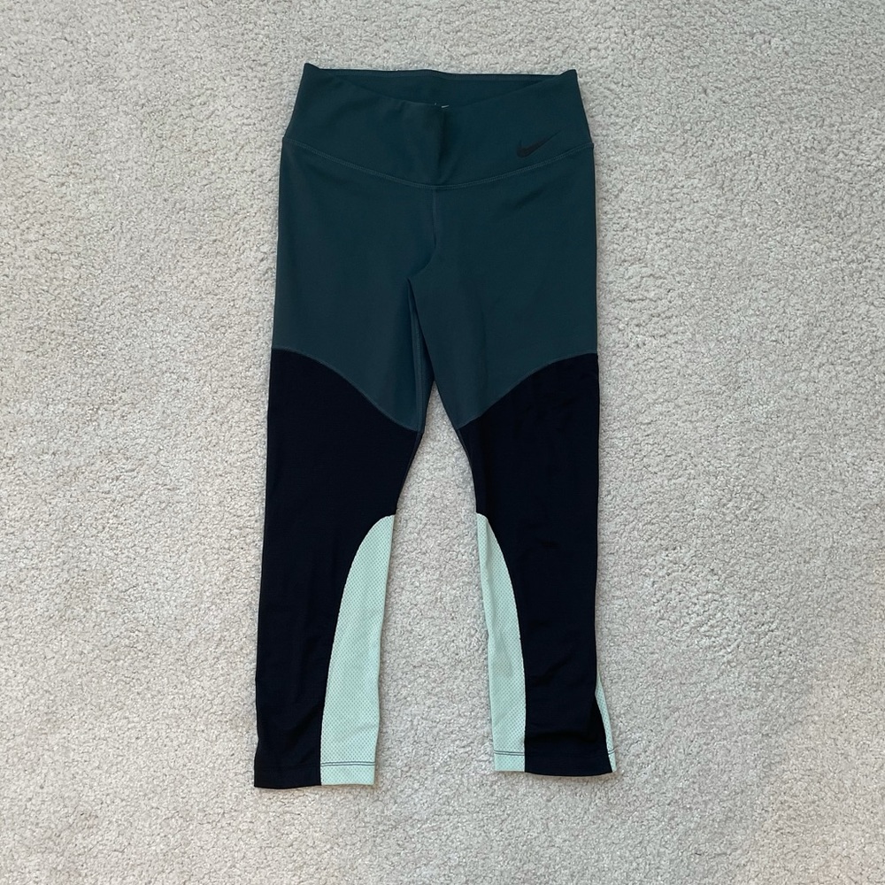 Nike Dry-fit Cropped Leggings